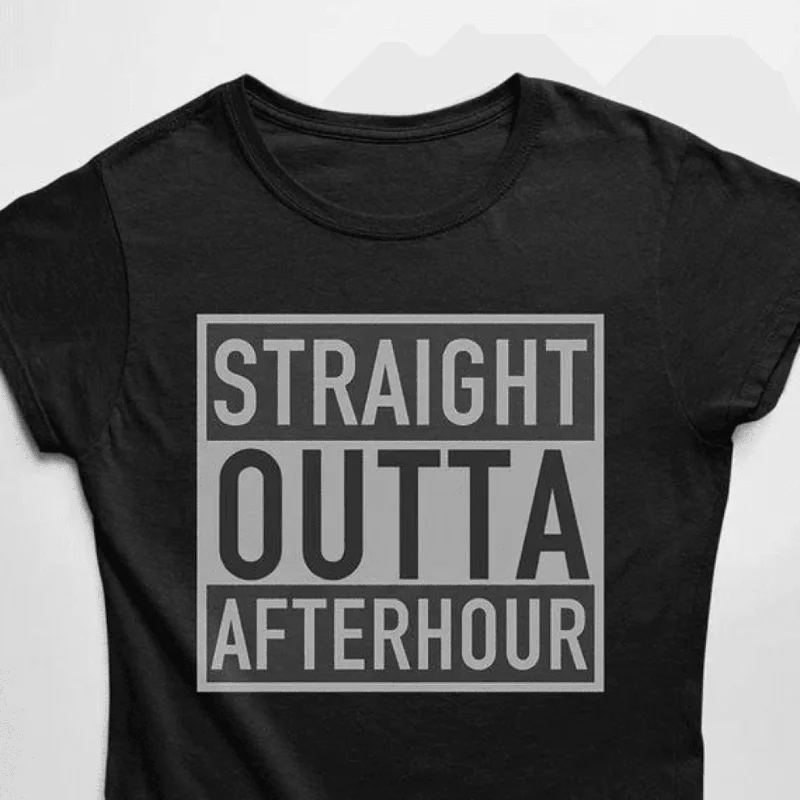 Straight Outta Afterhour T-Shirt (schwarz / Frauen) Beaded Sequined Faux Fur